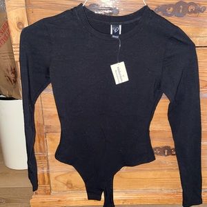 Windsor New long sleeve snap body shirt.